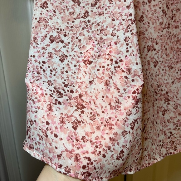 Ever New - Spring Casual Vintage-Inspired Pink Floral Blouse with High Neck - Picture 5 of 10